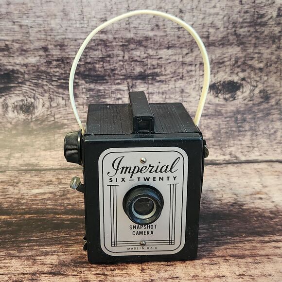 Imperial 620 Six Twenty Snapshot Box Camera Handle MCM Shelf Decor Untested VTG - Picture 1 of 7